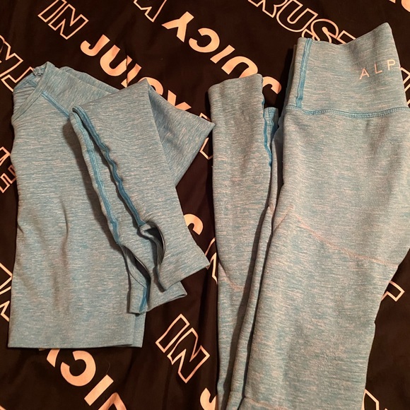 Alphatele Xs gym set, leggings and crop top. - Picture 3 of 4